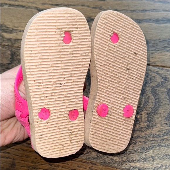 Havaianas Pink Sandals w/ Decorative Elements free shipping minnie mouse US6 EUC - Picture 8 of 9